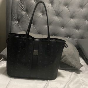 MCM Liz Medium Reversible Tote with Pouch